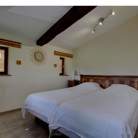 Chambres D'Hotes Les Vignes Montcet Exterior photo