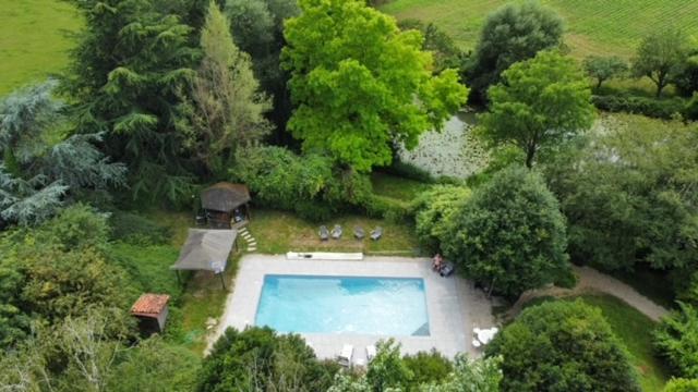 Chambres D'Hotes Les Vignes Montcet Exterior photo